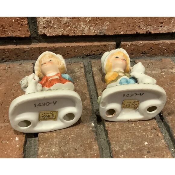 Vintage Homco 1430-V 2 Girls With Cat & Dog Blue Red Bonnet 4” Tall - Picture 3 of 3